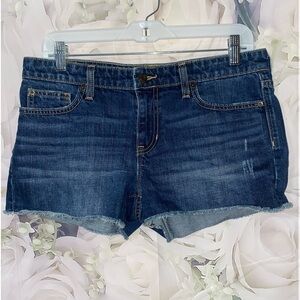 Gap women’s size 6 Sexy Boyfriend shorts​​​​​​​​​​​​​​​​